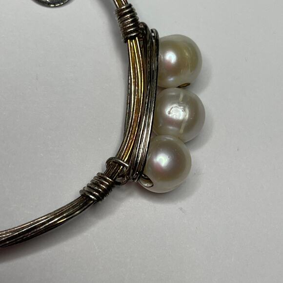 BOURBON & BOWETIES gold tone bracelet bangle PEARL signed jewelry wire wrapped - Picture 3 of 12